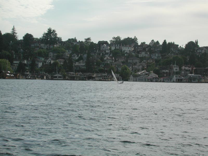 Windsurfer on lake.jpg 81.9K